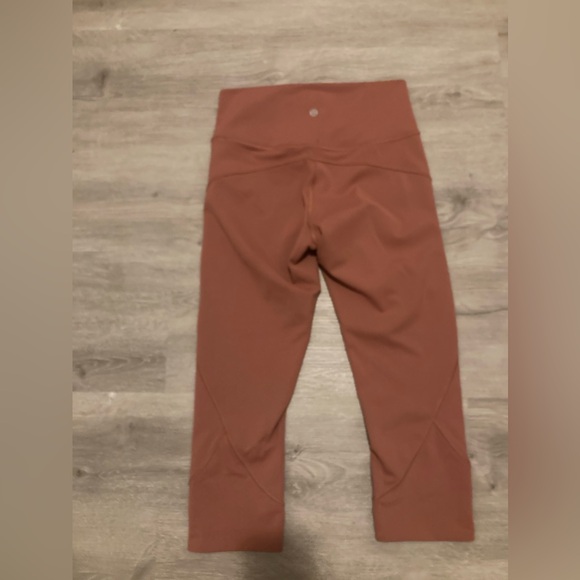 Like new Lululemon Everlux 19” crop red bronzer mauve - Picture 2 of 11